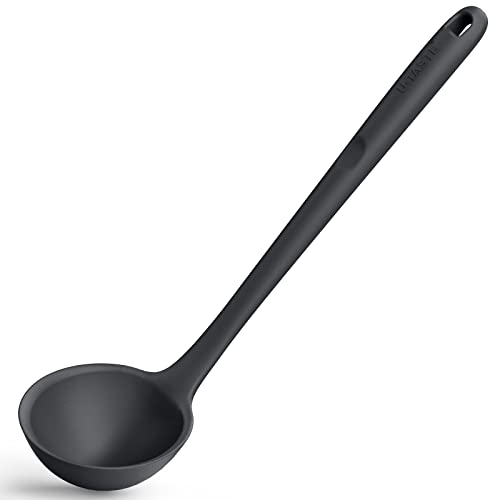 Cucharón de silicona para sopa de 34 cm: U-Taste 315℃ resistente al calor, antiadherente, sin costuras, grande, para cocina, cuchara profunda para servir con mango largo sólido antideslizante (negro)
