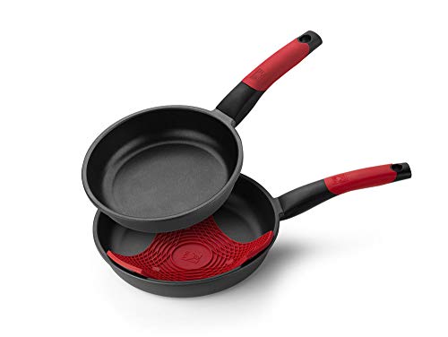 BRA Premiere Lote de sartenes 20 y 24 cm de Aluminio Fundido con Antiadherente, Apta para Todo Tipo de cocinas Incluso inducción, Incluye un salvamanteles, Rojo, 20-24 cm [Amazon Exclusive]