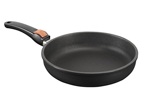 SKK 5204 Titanium 2000 Plus - Sartén de hierro fundido (20 cm de diámetro, bandeja revestida, borde elevado, mango desmontable, apta para horno, fabricada en Alemania, sartén giratoria