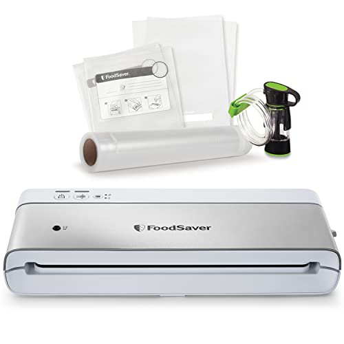FoodSaver Envasadora al vacío de alimentos compacta | Sistema de conservación con accesorio sellador manual | incluye 1 rollo y 4 bolsas | Acero inoxidable con detalles blancos [VS0100X]