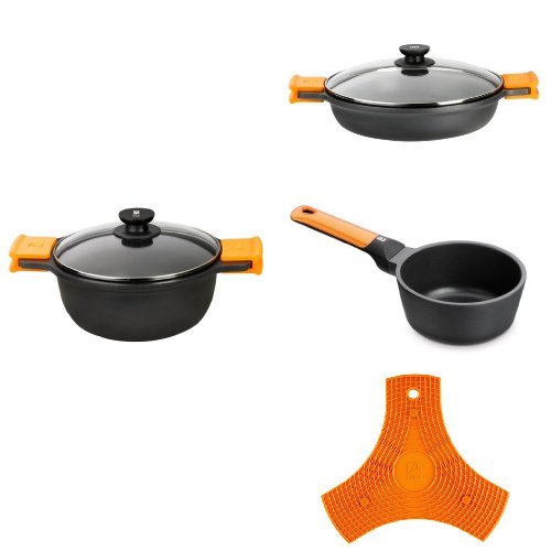 BRA Efficient Orange - Cacerola alta 24 cm + Cacerola baja 28 cm + Cazo 16 cm + BRA Safe - Salvamanteles de silicona multiusos imantado, 2 unidades, color naranja