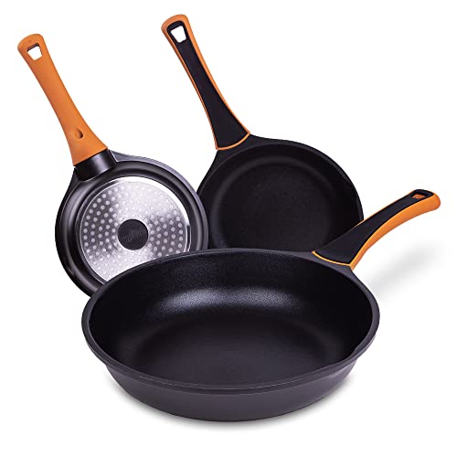 La Moustache - Juego de 3 Sartenes de Aluminio Fundido, Antiadherente, Aptas para Todo Tipo de Cocinas - Inducción - Gas - Placa Eléctrica - Vitrocerámica | 20, 24 y 28 cm (Ducane)